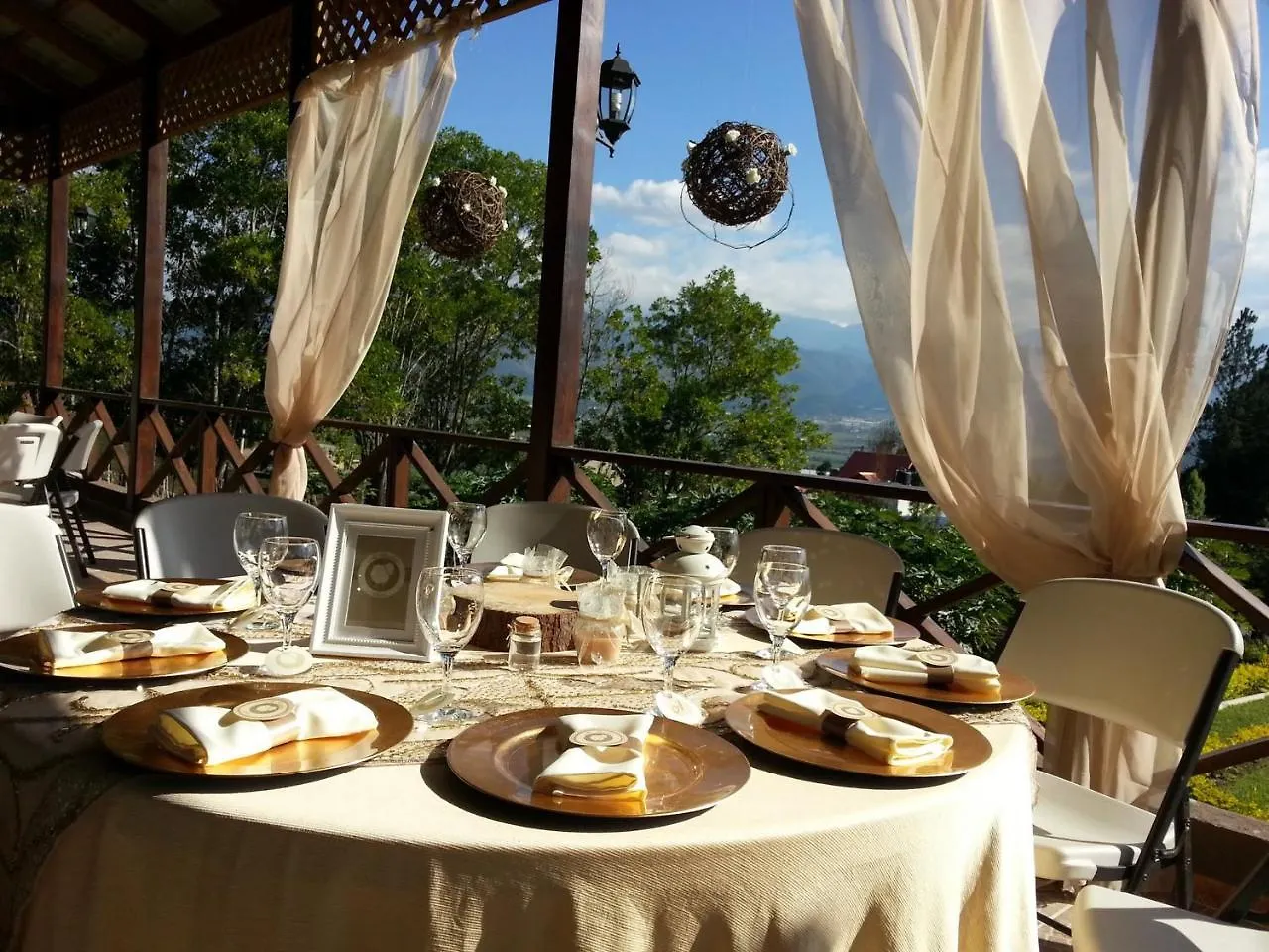 Chata Hotel Altocerro Constanza