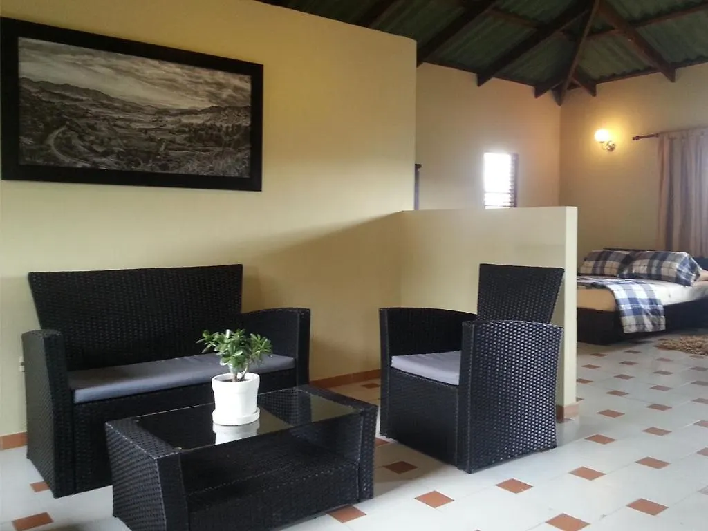 Hotel Altocerro Constanza 0*,